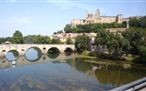 Béziers - Francie - Languedoc - Beziers, řeka Orb, Pont Vieux a katedrála Saint Nazaire et Saint Celsus