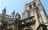 Béziers - Francie -Languedoc - Beziers, St.Nazaire, zprava věž, sakritie a chór