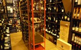 Gastronomie krajů Gaskoňsko a Languedoc - Francie - Languedoc - Narbonne, obchod s vínem z okolí