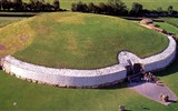 Památky UNESCO - Irsko - Irsko - Brú na Bóinne - neolitická památka UNESCO