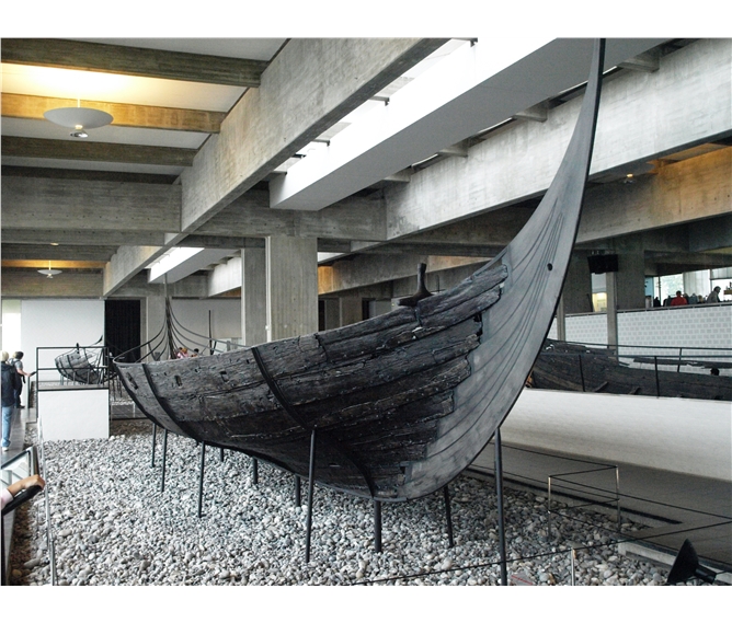Dánsko, ráj ostrovů a gurmánů 2019 - Dánsko - Roskilde - Vikingeskibsmuseet, Skuldelev 3, 14m dlouhá a 3,3 m široká