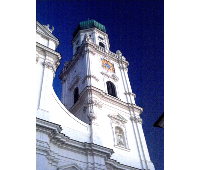 Bavorský víkend mnoha nej-3dny - Německo - Pasov, katedrála sv.Štěpána, zal.773, někol.přestav, barokně 1668-93, C.Lurago