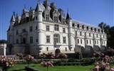 Zámky a zahrady na Loiře a Paříž letecky - Francie - Loira - zámek Chenonceau, postaven 1515-21, byl ve vlastnictví královské milenky Diany de Poitiers