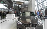 Mnichov a Velká galerijní noc nebo hudební noc - Německo - Mnichov - BMW Welt nabízí i pohled na poslední modely firmy