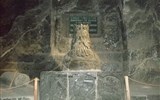Vělička - Polsko - Vělička - jeden z mnoha oltářů ze soli z rukou horníků