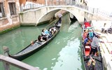 Benátky a ostrovy na Velikonoce 2019 - Itálie - Benátky - projíždka po kanálech patří ke koloritu města