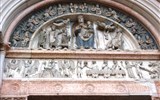 Parma - Itálie -Emilia - baptistérium, Portál Panny, překlad Život J.Křtilele - křest Krista, hostina Heroda, stětí J.Křtitele