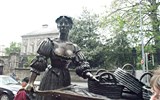 Irsko - smaragdový ostrov - Irsko - Dublin - socha Molly Malone (Melon), 1988, hrdinky nejpopulárnější irské lidové písně, symbol města