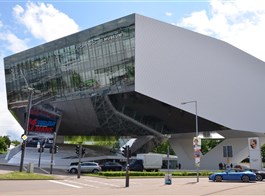 Stuttgart a zážitková muzea techniky (Porsche, Mercedes a Concorde) 2022  Německo - Stuttgart - muzeum Porsche
