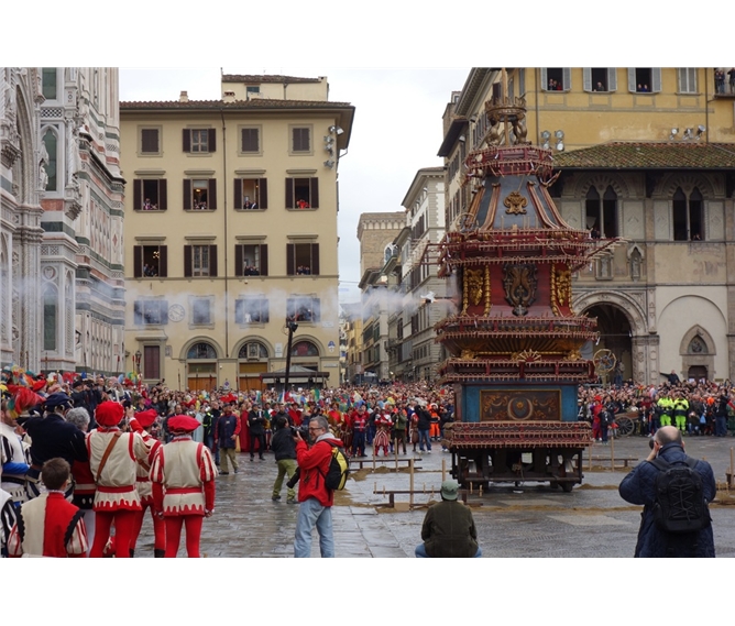 Florencie, Toskánsko, perla renesance a velikonoční slavnost ohňů 2017 - Itálie - Florencie - slavnost Scoppio - foto. J+J.Hlavskovi