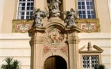 Zwettl - Rakousko - Zwettl  - barokní vstupní portál kláštera