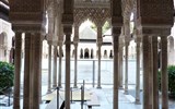 Malaga a Granada s koupáním - Španělsko - Andalusie - Granada, Alhambra, Patio de los Leones, vybud. Mohamed V. (1377)