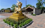 Vietnam - Vietnam - zobrazení draka ve všech formách je v chrámech velmi časté