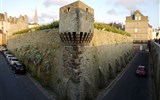 Saint-Malo - Francie - Bretaň - St.Malo, hradby z 12.století, naposledy přestavil spolupracovník Vaubana Garangeau