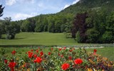 Solnou komorou za Františkem Josefem I. - Rakousko - Bad Ischl - zahrady u Císařské vily plynule přecházejí do anglického parku