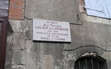 Cordes - Francie - Gaskoňsko - Cordes, rodný dům  a pamětní deska velkého fr.objevitele J.F. Laperouse
