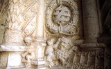 Mosteiro dos Jerónimos - Portugalsko - Lisabon - Mosteiro dos Jerónimos, křížová chodba, častý motiv zakroucených lan typický pro manuelskou gotiku