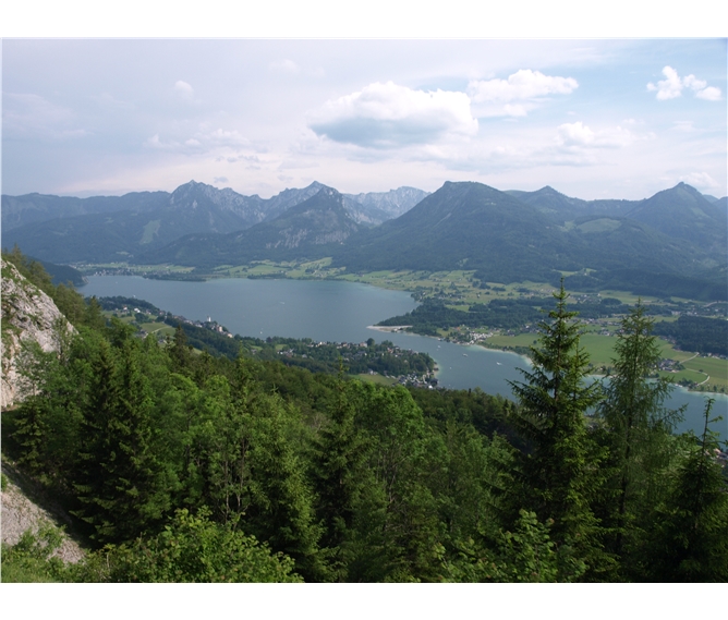 Alpský wellness a krásy Solnohradska - Rakousko -  jezero Wolfgangsee a na jeho břehu St.Wolfgang