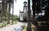 Azorské ostrovy, San Miguele a Terceira 2019 - Portugalsko - Azory - Sete Cidades, neogotický kostel São Nicolau, 1849-57, M.M.Lambert