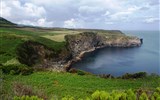 Terceira - Portugalsko - Azory - Terceira - zátoka Portal da Cruz a její lávové příkrovy