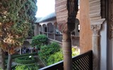 Alhambra - Španělsko - Granada - Alhambra, dole Jardines de Daraxa