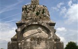 Pikardie, toulky v Ardenách, koupání v La Manche - Francie - Pikardie - Kresčak, památník Jana Lucemburského, který zde padl 1346