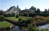 Amiens - Francie - Pikardie - Amiens, půvab zahrad Les Hortillonnages, vody, zeleně a květů