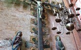 Wismar - Německo - Wismar, Triumfální kříž, ukončen symboly evangelistů, 1420