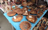 Arménie, země Malého Kavkazu - Arménie - Jerevan, tržnice Vernisage, nabídku tvoří hlavně rukodělné výrobky