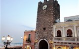 Taormina - Itálie - Sicílie - Taormina, Hodinová věž, hodiny až po přestavbě 1679
