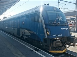 Kouzlo Štýrska rychlovlakem Railjet  a Graz 2022  Rakousko - po celém Rakousku vás doveze tenhle atraktivní fešák - Railjet (foto L.Zedníček)