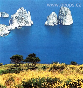 Itálie - kouzelné moře kolem ostrova Capri