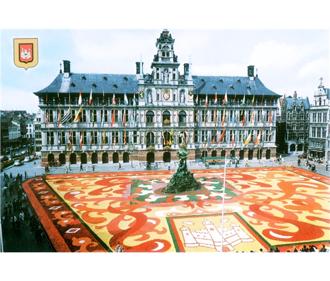 Okruh Belgií a květinový koberec v Bruselu - Belgie - Antverpy- na náměstí Grote Markt se rozprostře každoročně květinový koberec