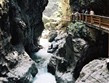 Rakousko, Alpy, Liechtensteinklamm, turistika divokou soutěskou