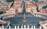 Ischia a ostrovy jižní Itálie - Vatikán - Řím - Svatopetrské náměstí, podoba od Alexandra II. (1655-67), kapacita 400.000 lidí
