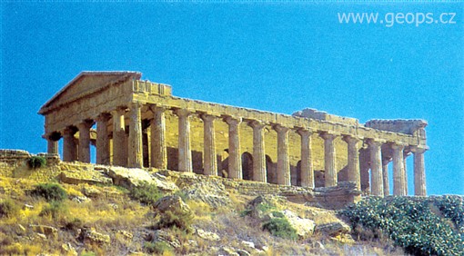 Itálie - Sicílie - Agrigento, řecky Akragas, zal. 580 př.n.l kolonisty z Gela, chrám Concordie