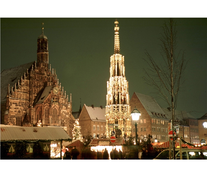 Norimberk a Rothenburg s koupáním - Německo - Norimberk - Christkindlmarkt v čase adventu
