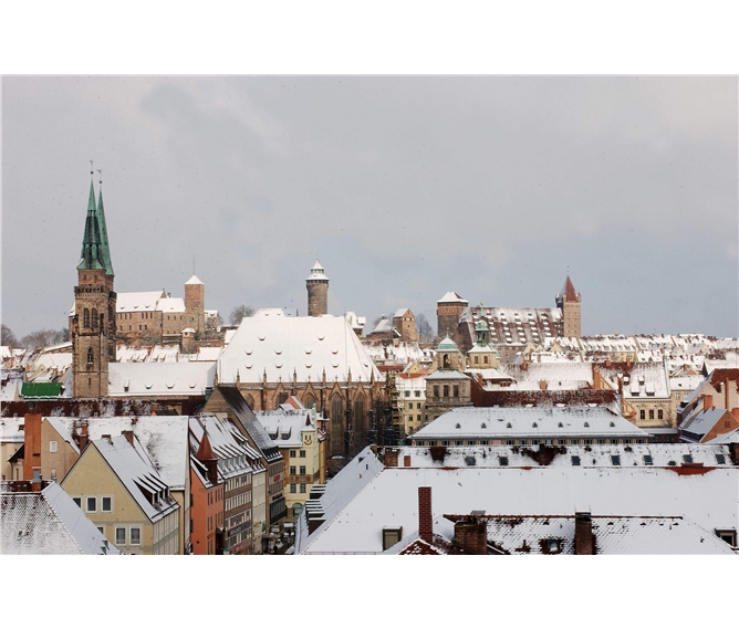 Adventní Norimberk, Císařský hrad a trhy - Německo, Norimberk, pohled na zimní město