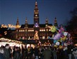 Rakousko - Vídeň - adventní trhy před radnicí