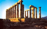 Řecko, za starověkými památkami 2019 - Řecko - jeden z několika zachovaných antických chrámů