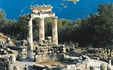Antické Řecko a ostrov Zakynthos - Řecko -  Delfy,věštírna, otázkami opředená stavba zvaná Tholos o níž nikdo neví k čemu sloužila, snad k chovu posvátných hadů a obřadů s nimi