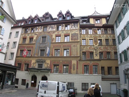 Švýcarsko - Luzern - malované domy v historickém centru města