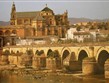 Umění, výstavy a architektura - Španělsko - Toledo - klášter San Juan de los Reyes, 1497-1504, španělsko-vlámská gotika, vpředu most přes řeku Tagus