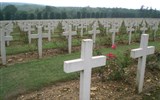 Verdun - Francie - Alsasko Lotrinsko - Verdun, jen řady křížů jsou vzpomínkou na mrtvé