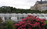 Paříž a nejkrásnější zámky v Île de France - Francie - Paříž -  vpravo Saint Eustache a Forum des Halles