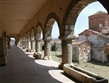 Albánie - jeden z mnoha pravoslavných klášterů v zemi - klášter P.Marie v Apollonii