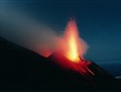Itálie, Lipary, Stromboli, noční erupce