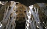 Španělsko, poklady UNESCO - Španělsko, Barcelona, Sagrada Familia, interier