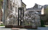 Budapest, Mosonmagyaróvár, termální lázně, výstava Rembrandt - Maďarsko, Budapešť, památník holocaustu, smuteční vrba