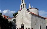 Moře a krásy Černé Hory s výletem do Albánie apartmány - Černá Hora - Budva - jeden ze zdejších malebných kostelíků